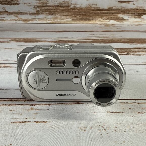 Samsung Digimax A7 7.0MP Digital Camera Silver Tested. Working. CAMERA ONLY. - Picture 1 of 6